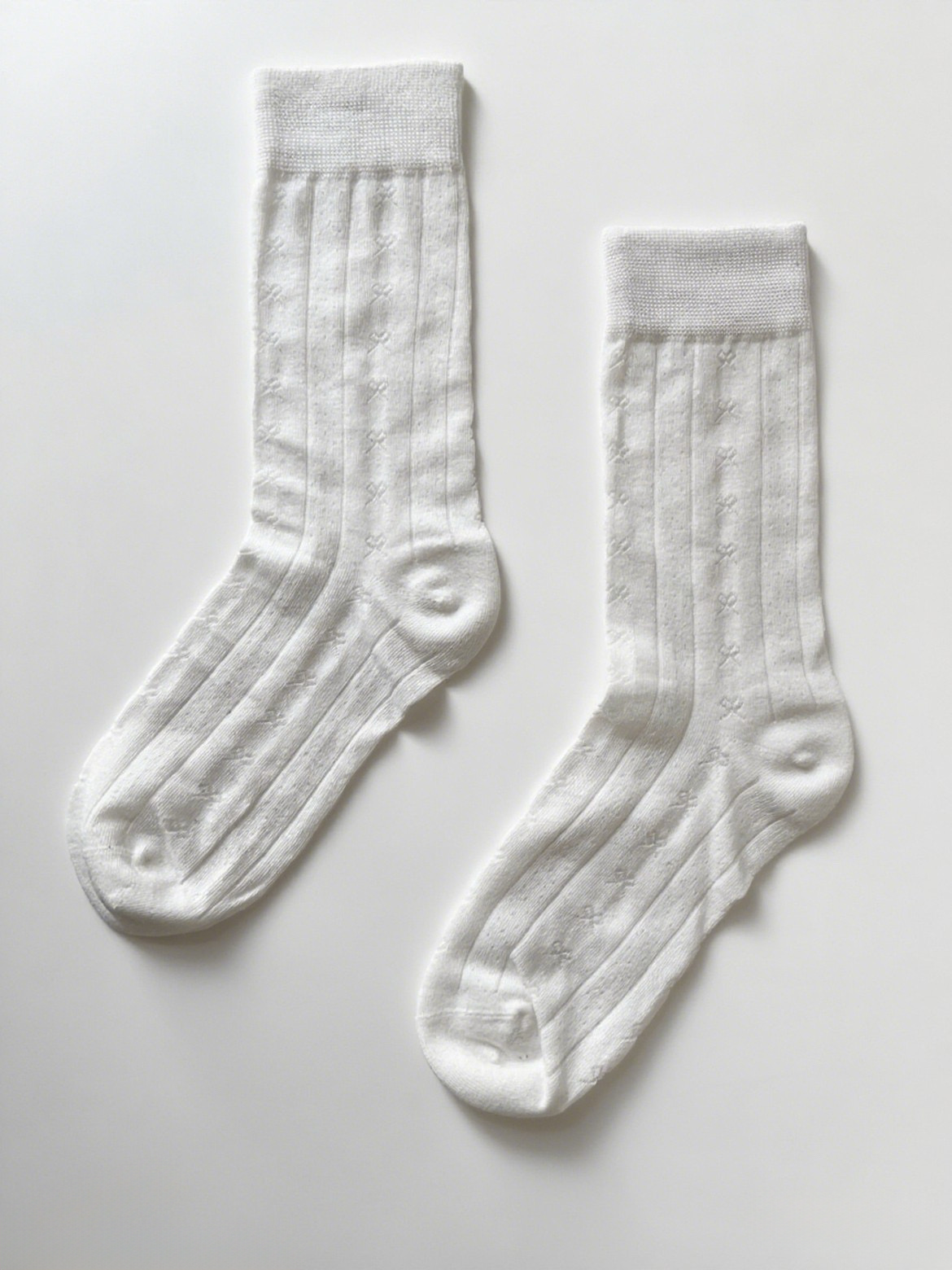 Lace-pattern crew socks- 170N
