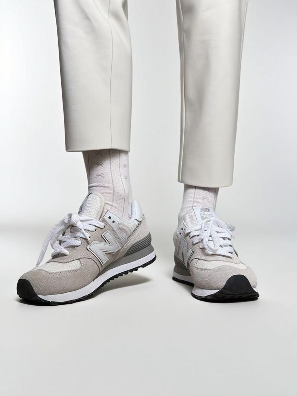 Lace-pattern crew socks- 170N