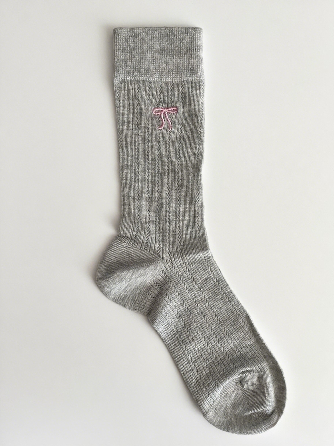 Classic vertical lace crew socks- 170N