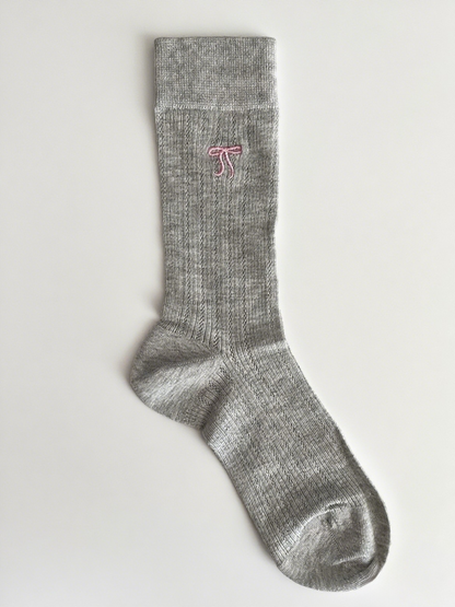 Classic vertical lace crew socks- 170N